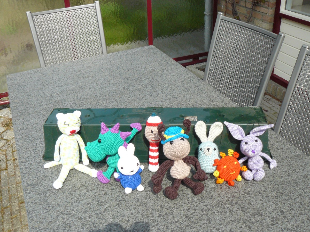 De knuffels zijn blij dat ze naar Sophia mogen